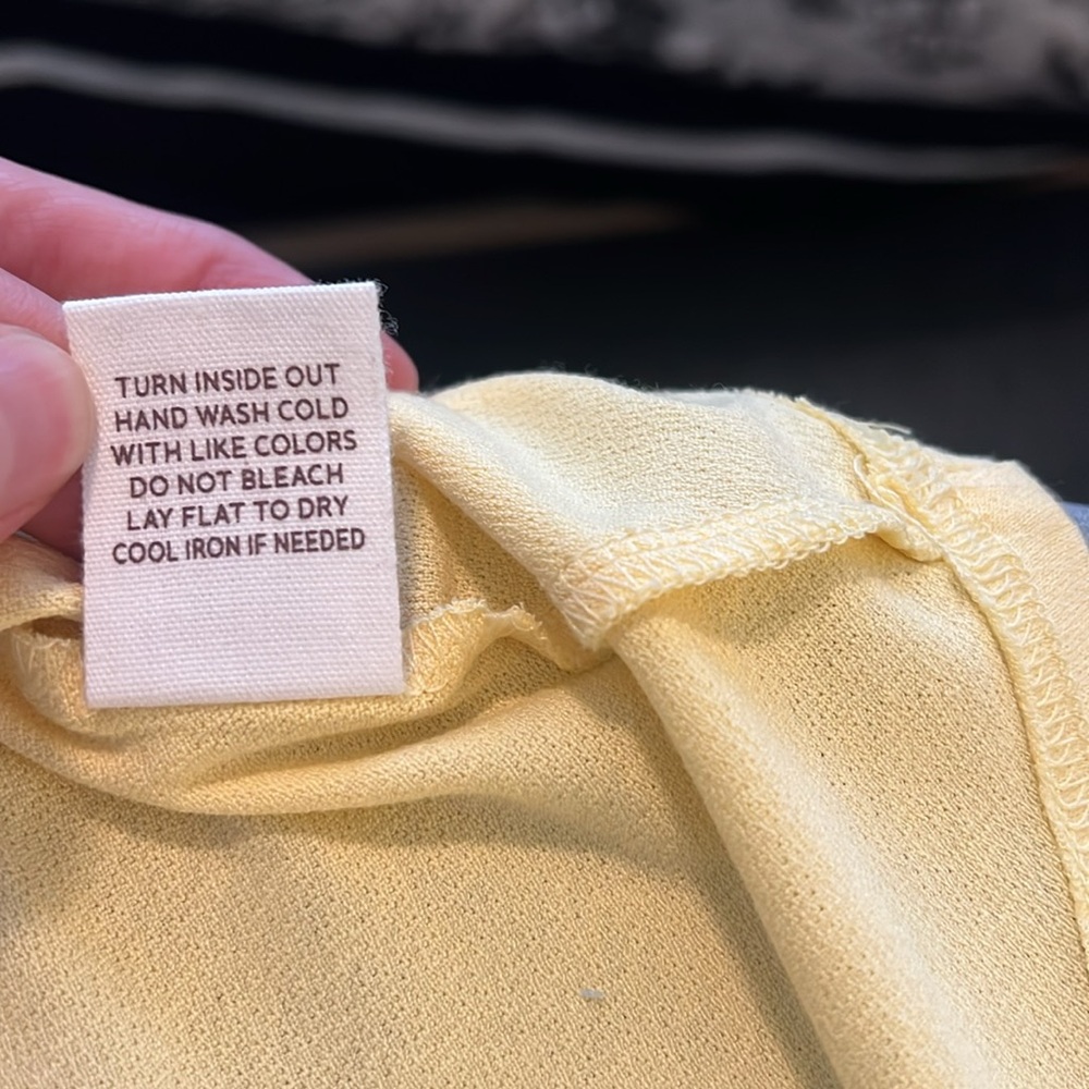 Flutter sleeve top - Picture 9 of 9